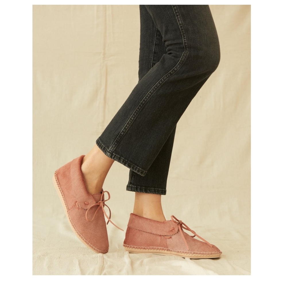 THE GREAT Canyon Moccasin in Dusty Pink Calf hair